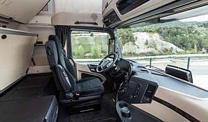 Commercial Vehicle Driver MagazineJune 2019 Cam in the mirror Mercades Benz Actros Review Cab Image