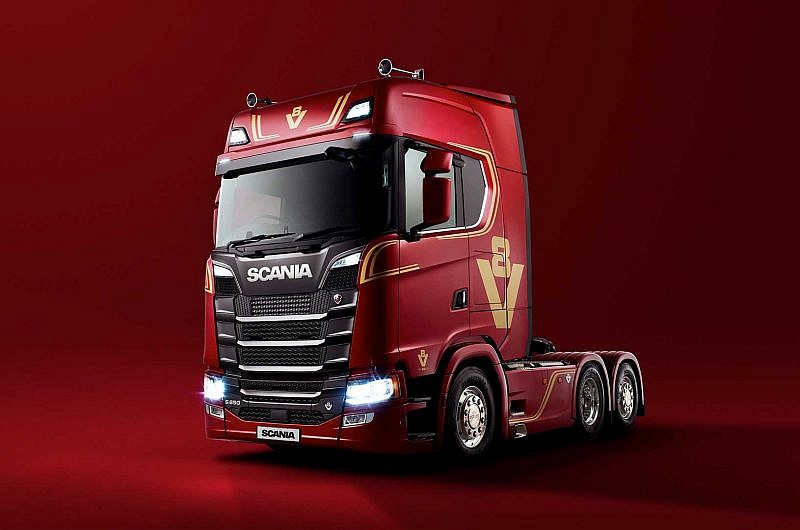 Scania V8 - Scania-celebrates-V8’s-golden-anniversary